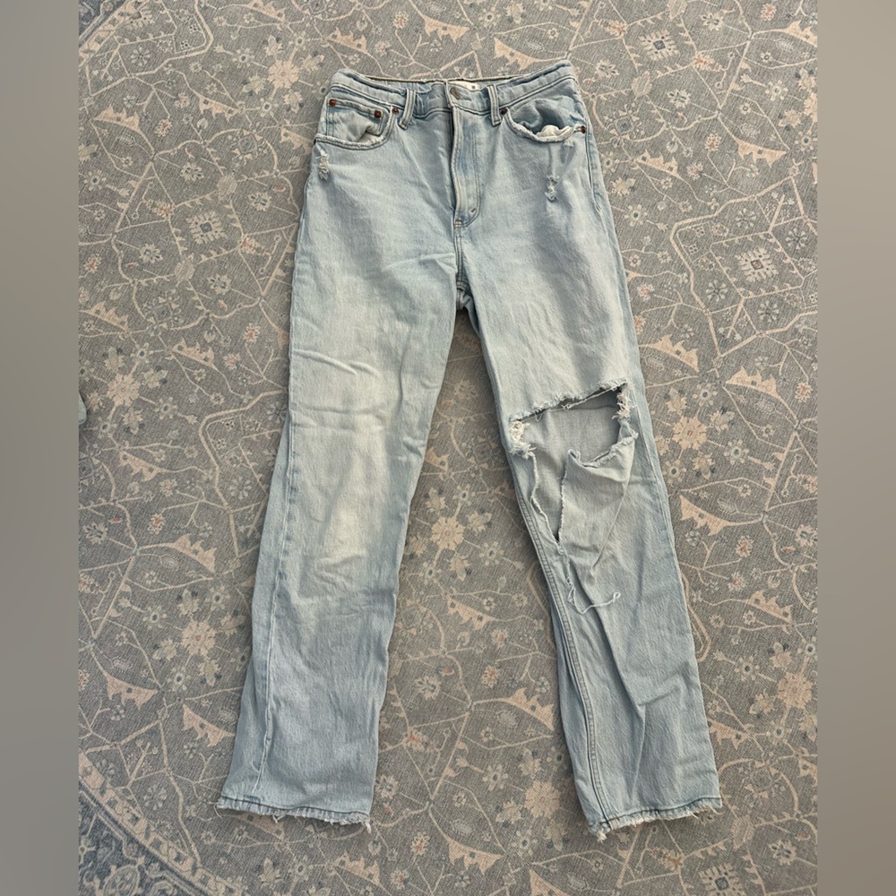 Abercrombie and Fitch 90 high rise straight jean